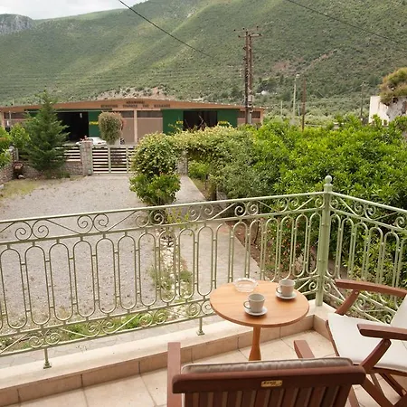 Picturesque Houses Leonidio Exterior photo